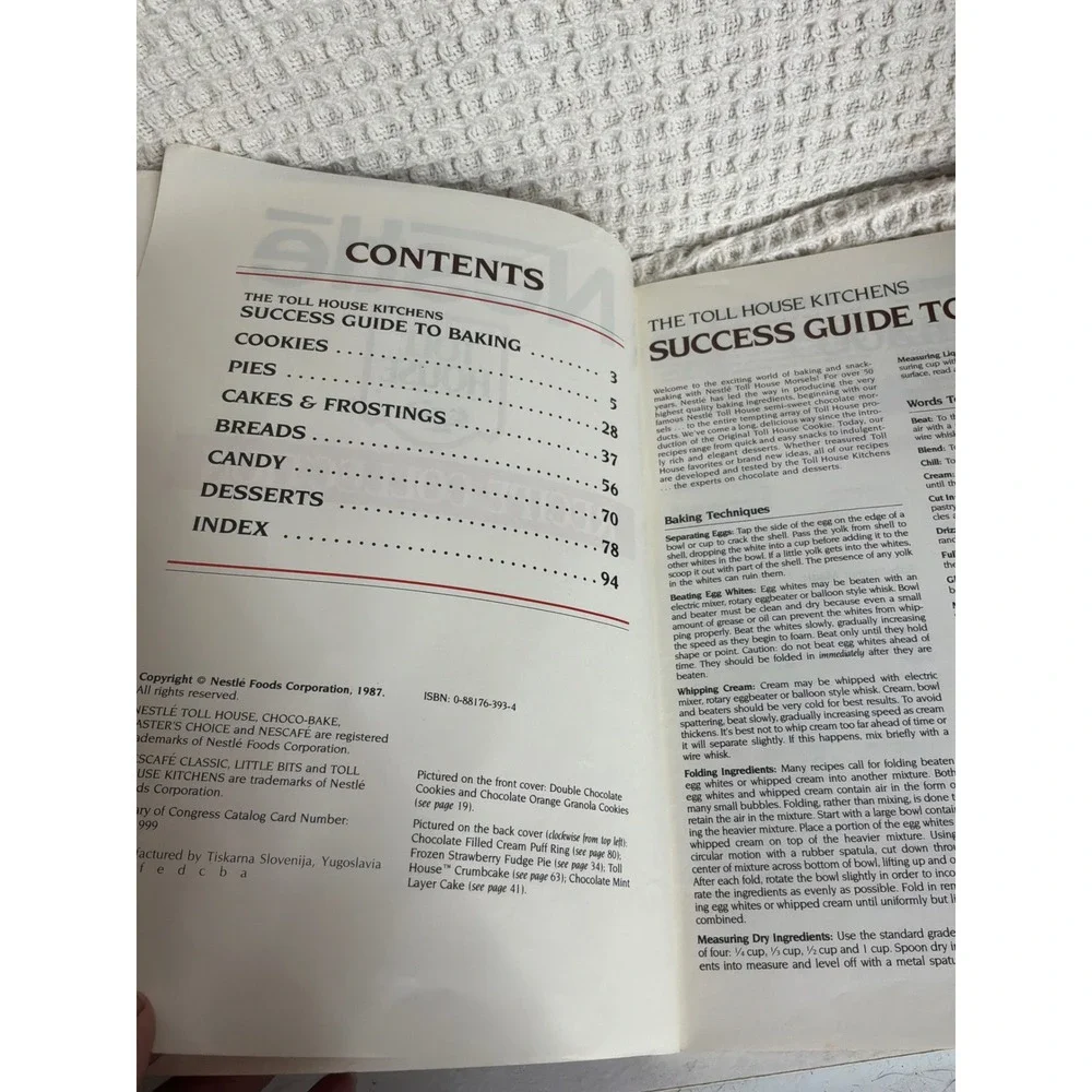 Vintage Unisex Nestle Toll House Recipe Collection Cookbook OS Yellow